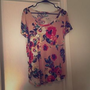 Short sleeve tee